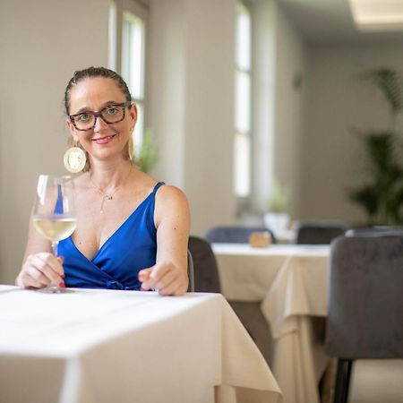 Locanda Agli Amici Cortona Bagian luar foto
