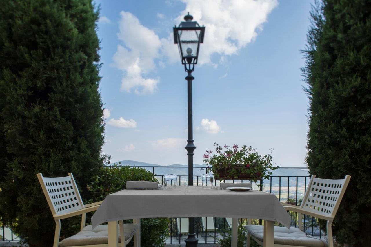 Locanda Agli Amici Cortona Bagian luar foto